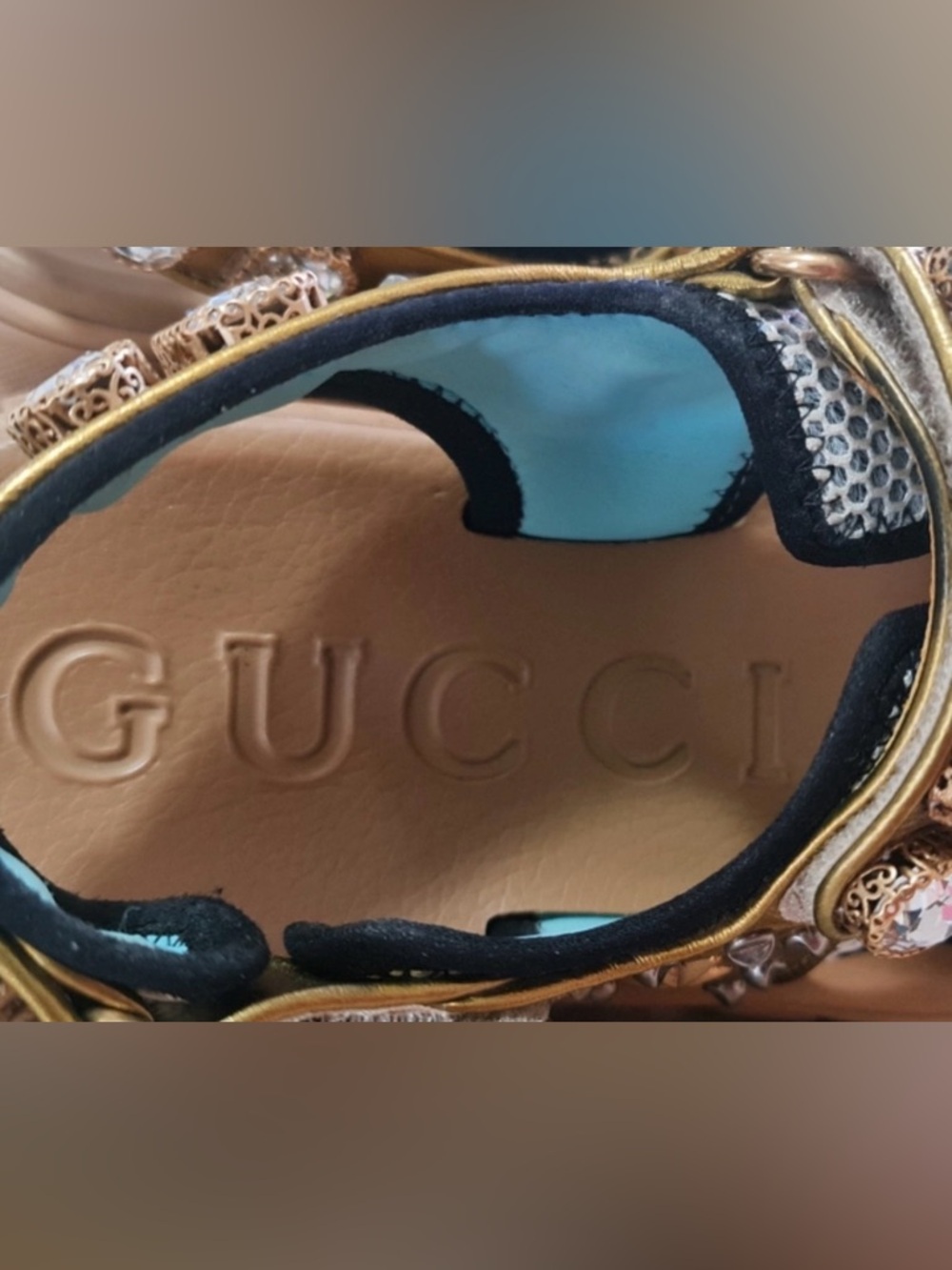 Gucci Aguru crystal embellished level sandal. - Picture 5 of 7